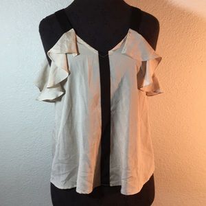 Women’s medium blouse